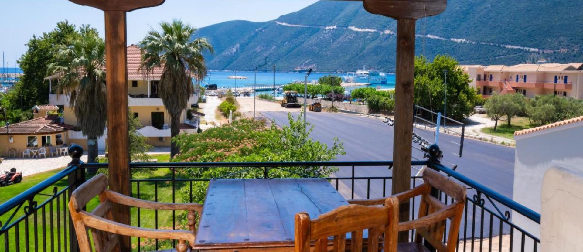 Ammos Family Apartments