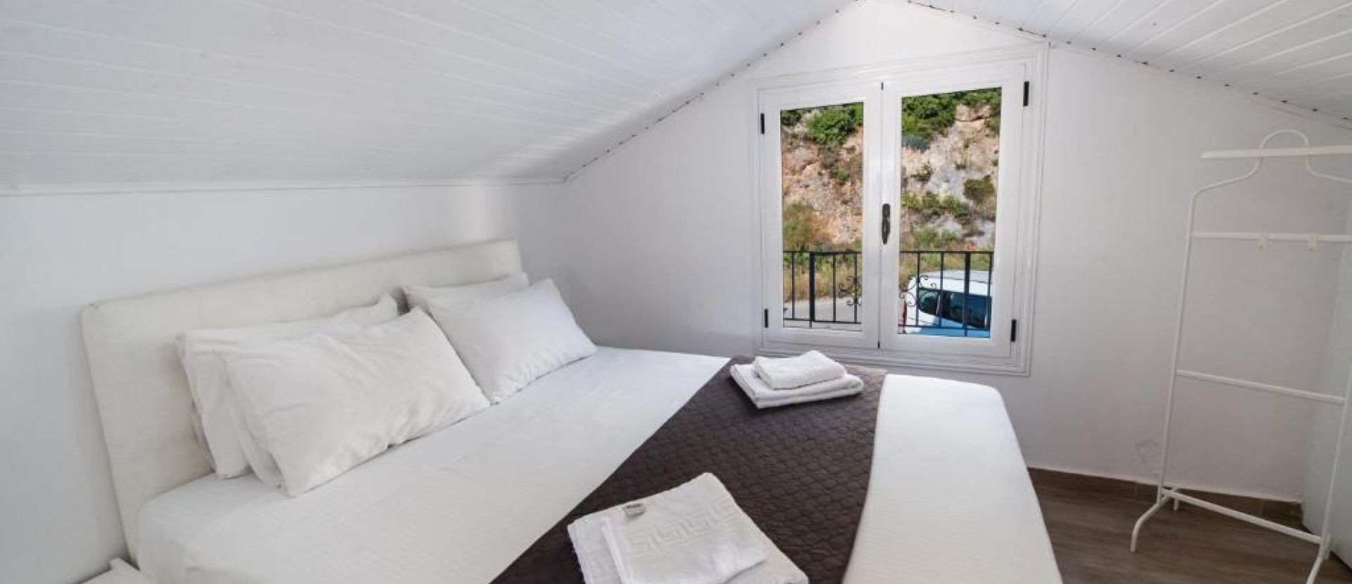 Seaview Rooms