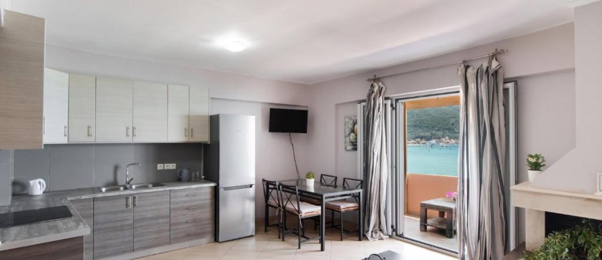 Summer Breeze Apartment