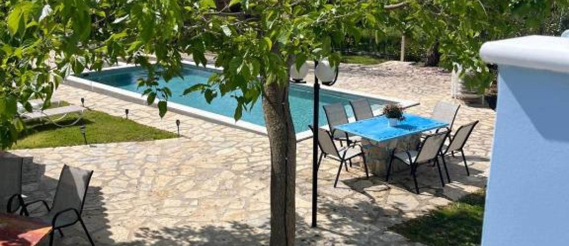 Villa Garden and Sea