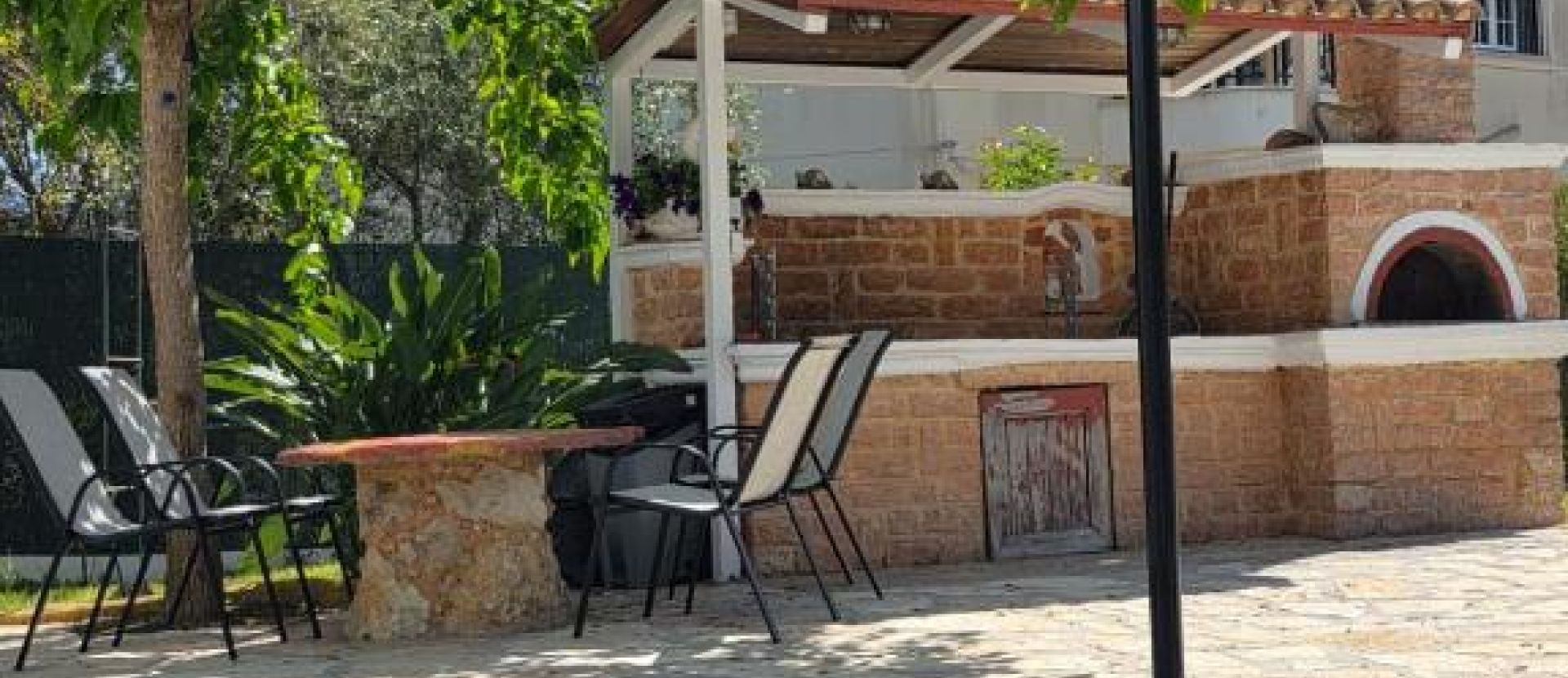 Villa Garden and Sea